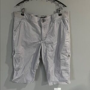 Lee Woman’s Light Gray Cargo Shorts 12P